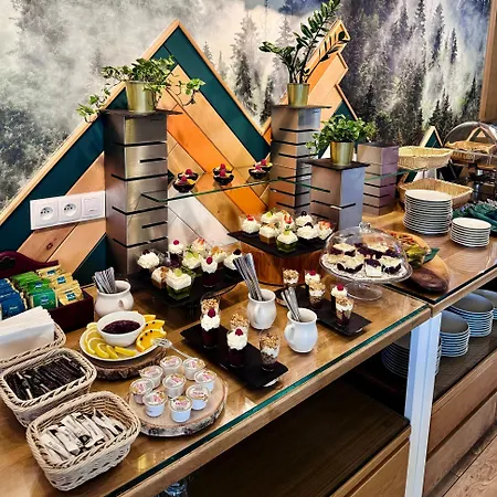 Novobilski - Pod Stokiem Kotelnica, Obok Termy Bania Bed & Breakfast