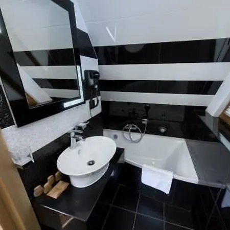 Novobilski - Pod Stokiem Kotelnica, Obok Termy Bania 3* Bialka Tatrzanska