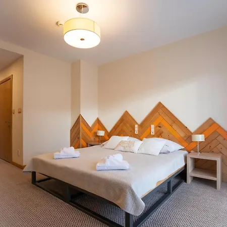 Novobilski - Pod Stokiem Kotelnica, Obok Termy Bania Bed and Breakfast Białka Tatrzańska