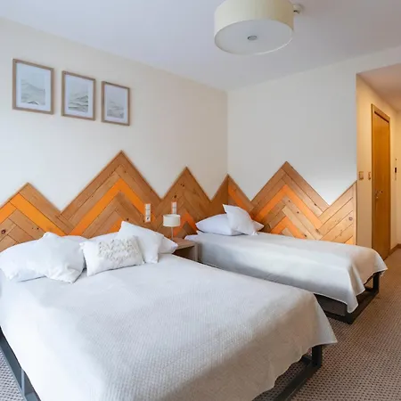 Novobilski Przy Termie Bania I Kotelnicy - Sauna, Jacuzzi, Restauracja, Pokoj Zabaw, Wypozyczalnia Rowerow E-Bike 3* بيالكا تاترزانسكا