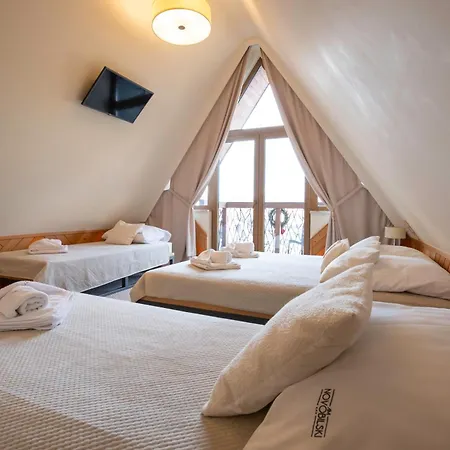 Novobilski Przy Termie Bania I Kotelnicy - Sauna, Jacuzzi, Restauracja, Pokoj Zabaw, Wypozyczalnia Rowerow E-Bike فندق مبيت وإفطار بيالكا تاترزانسكا