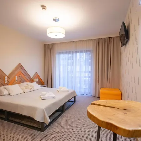 Novobilski Przy Termie Bania I Kotelnicy - Sauna, Jacuzzi, Restauracja, Pokoj Zabaw, Wypozyczalnia Rowerow E-Bike 3* بيالكا تاترزانسكا